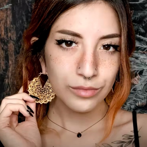 Vintage Lotus Silver Tone Flower Earrings - Picture 5 of 5